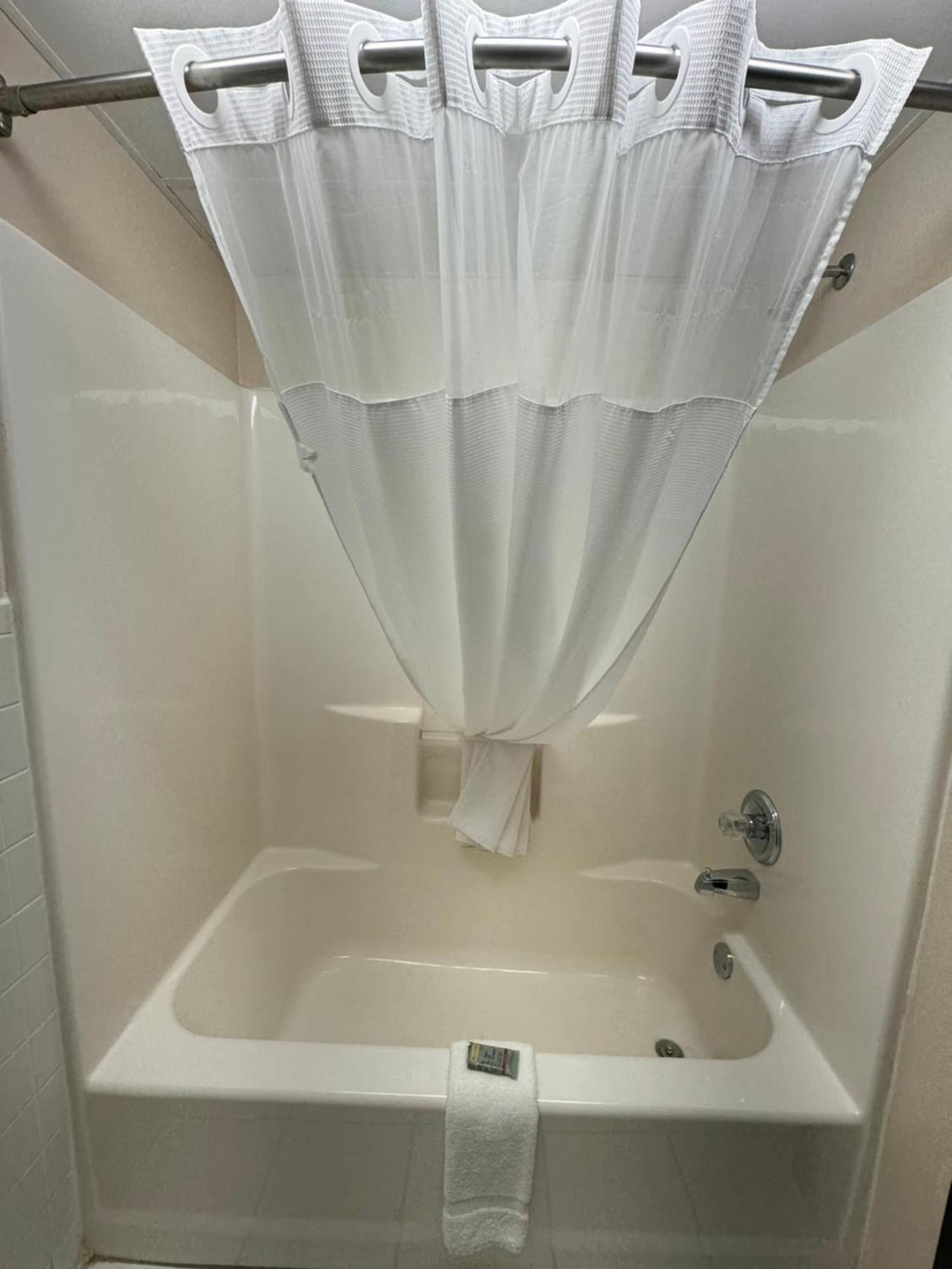 Regency Inn And Suites Stilwell 외부 사진