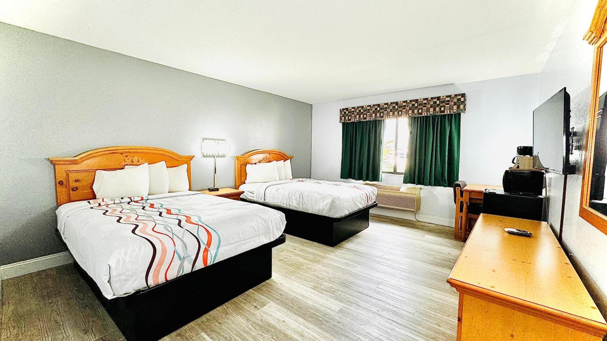 Regency Inn And Suites Stilwell 외부 사진