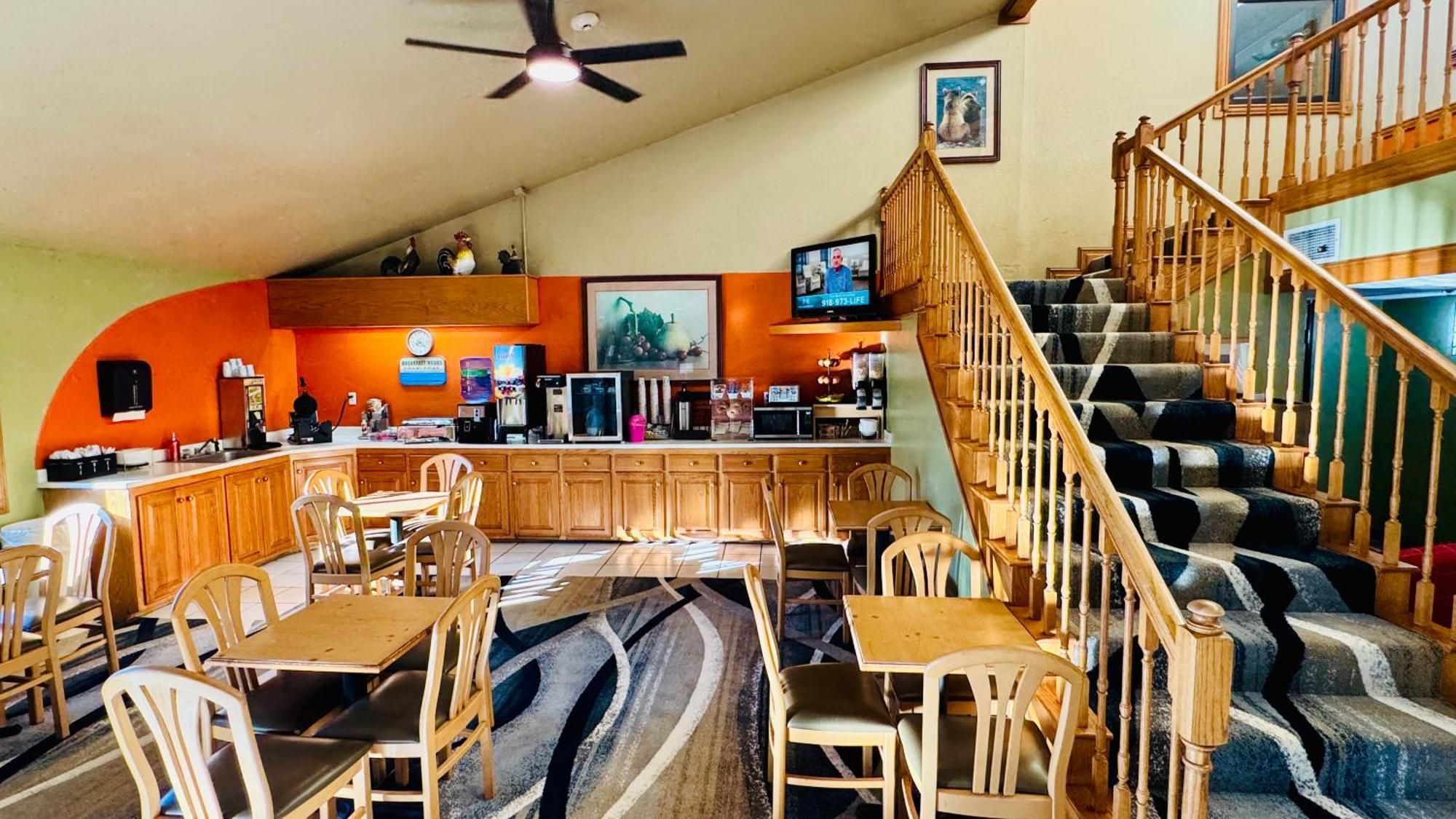 Regency Inn And Suites Stilwell 외부 사진
