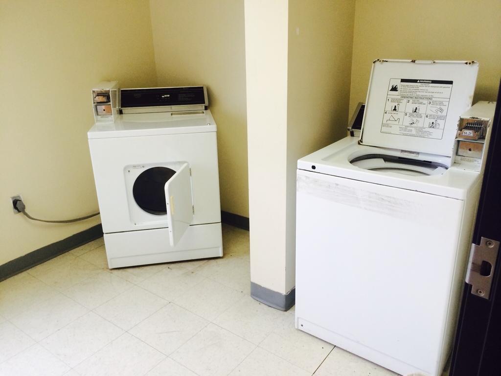 Regency Inn And Suites Stilwell 외부 사진