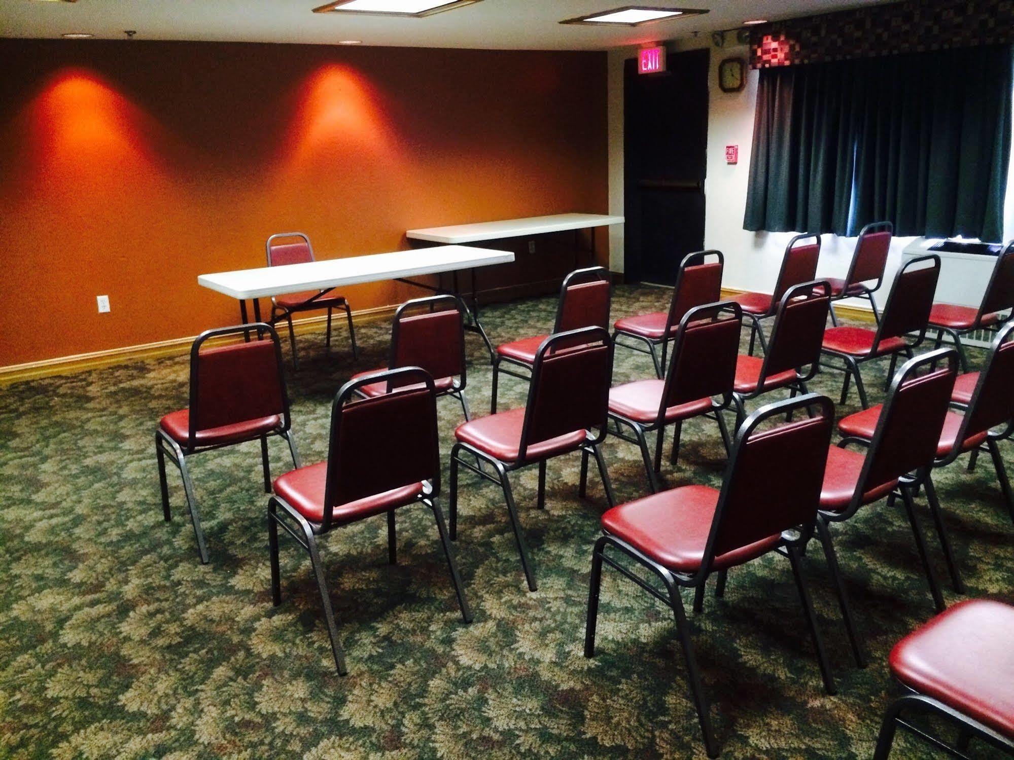 Regency Inn And Suites Stilwell 외부 사진