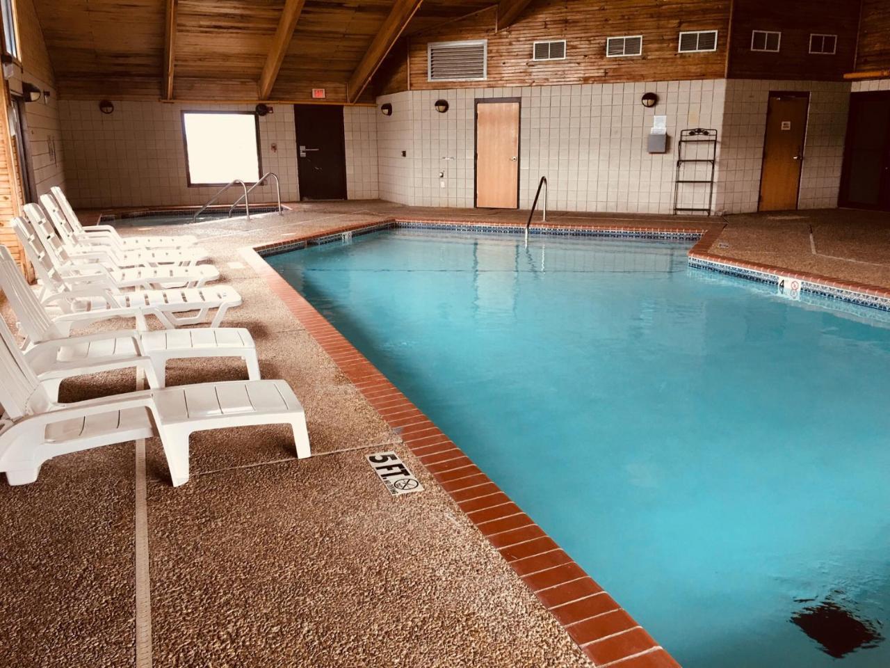 Regency Inn And Suites Stilwell 외부 사진