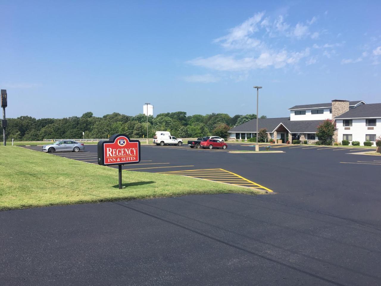 Regency Inn And Suites Stilwell 외부 사진